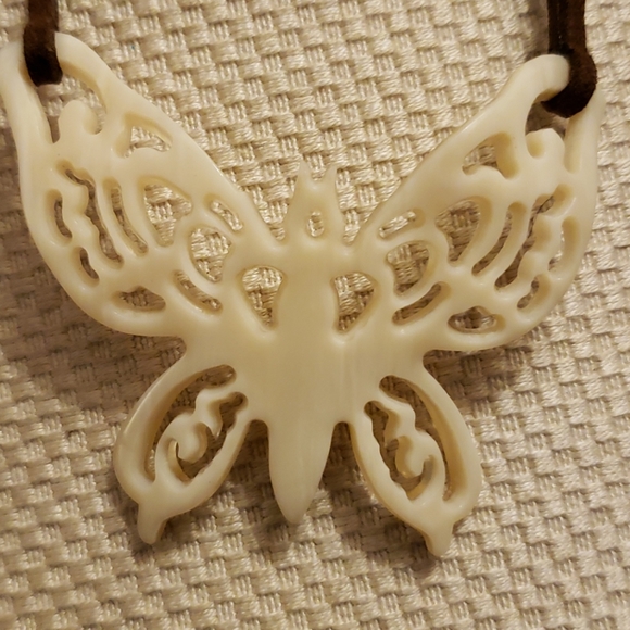 Bellissima Necklace & Earrings - Picture 7 of 7